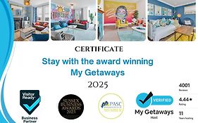 Golden Sunset House With Free Parking By My Getaways